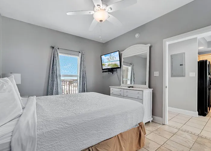 Crystal Shores 701 Holiday home *